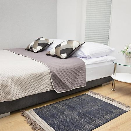 Apartamenty Legionow 30 Oswiecim Bagian luar foto